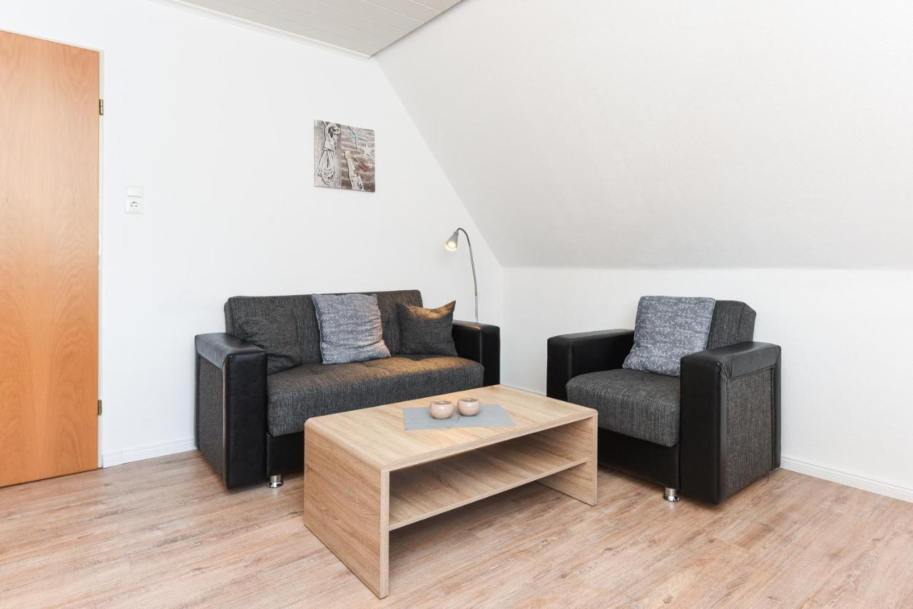 Ferienwohnungen Im Haus Waterkant Neuharlingersiel Exterior foto